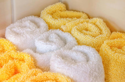 Terry Cloth vs Waffle Bathrobes: Which Robe Is Better for Comfort, Absorbency & Luxury?